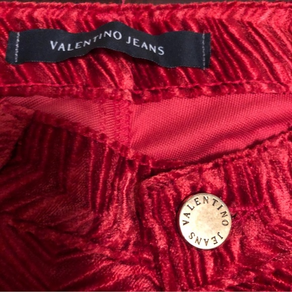 Valentino Red Crushed Velvet Jeans with Branded Button Vintage - Picture 2 of 9